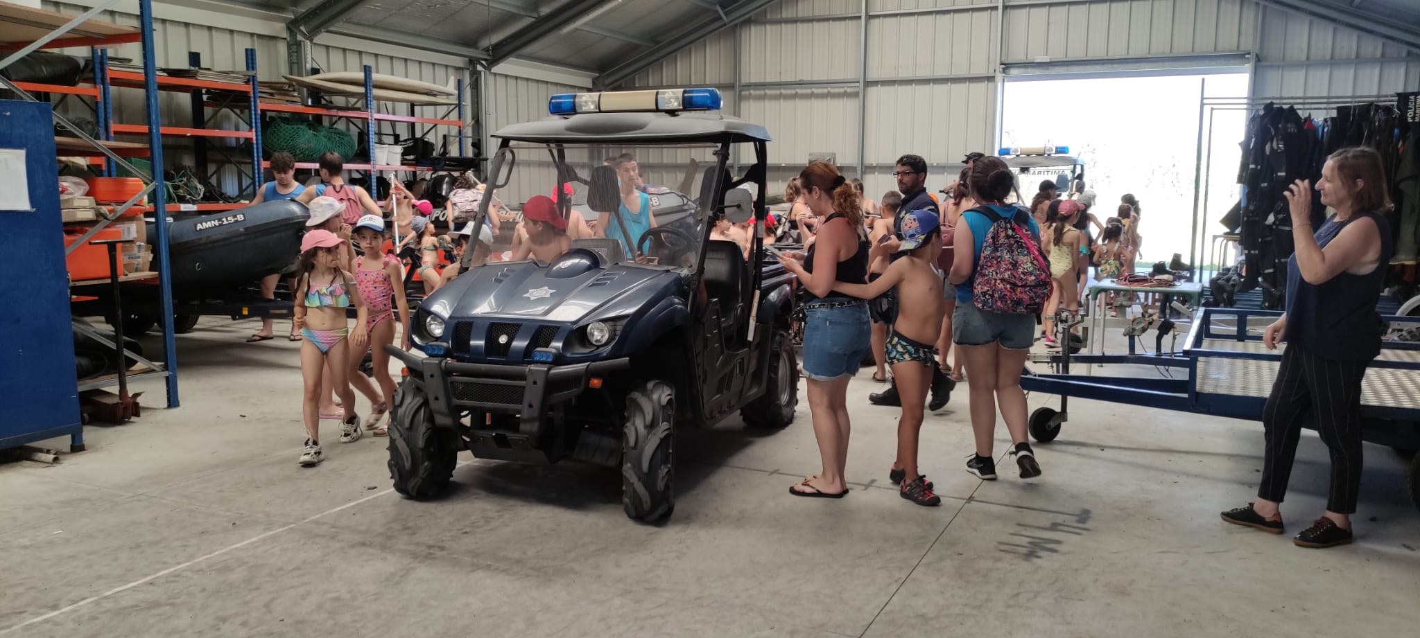 Crianças conhecem meios da Polícia Marítima