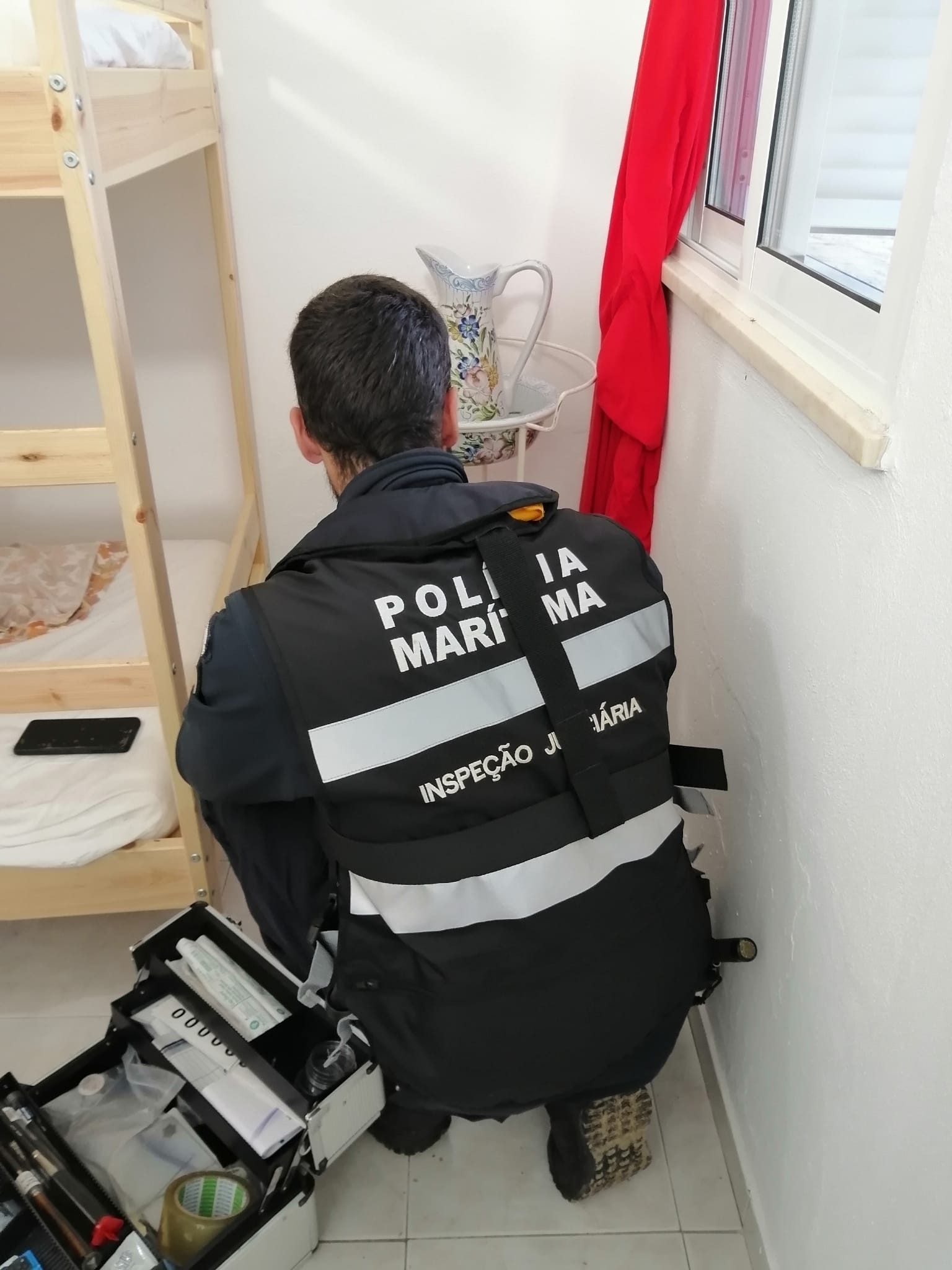 Elemento do SRVIJ a recolher provas